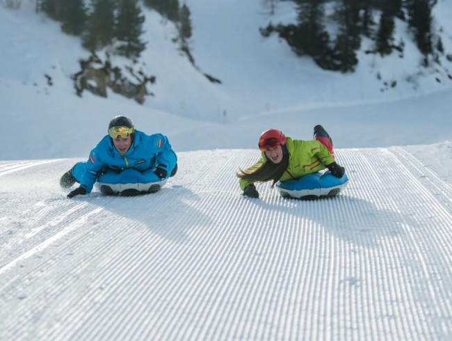 Snowtubing - der Winterspaß für Groß und Klein in Obertauern